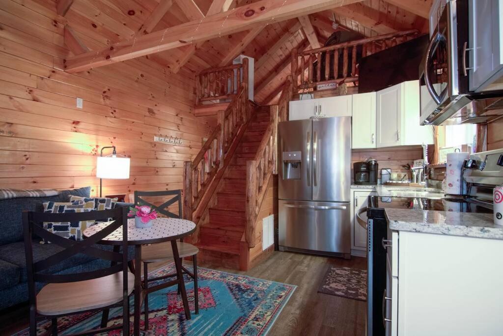 Charming Lakeview Cabin Near Geneva-On-The-Lake! Ashtabula Exterior foto